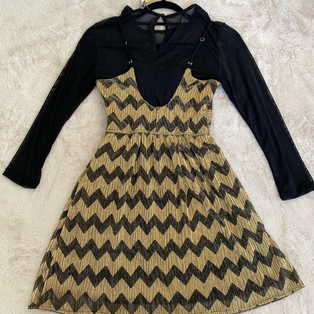 Dress - Picture 2 of 5